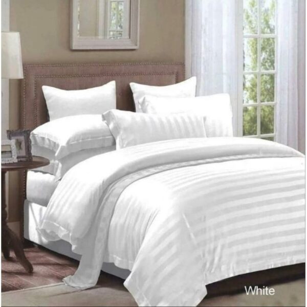 Vallery Quincy - Bed Cover Queen 160x200 Tinggi 30 Polos Emboss